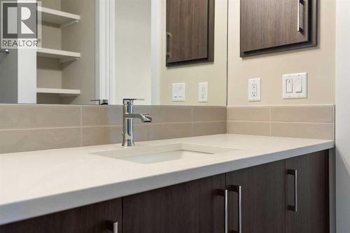 72, 285 Chelsea Court, Chestermere, AB - Indoor Photo Showing Bathroom