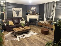 Seller picture of living-room another way! - 