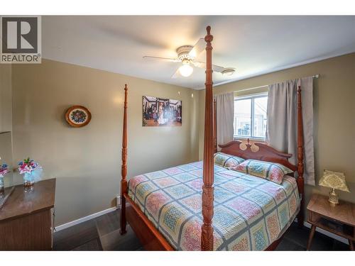 238 Huth Avenue, Penticton, BC - Indoor Photo Showing Bedroom