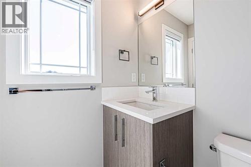 129 Dawson Wharf View, Chestermere, AB - Indoor Photo Showing Bathroom
