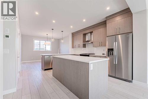 129 Dawson Wharf View, Chestermere, AB - Indoor Photo Showing Kitchen