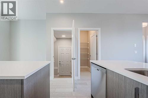 129 Dawson Wharf View, Chestermere, AB - Indoor Photo Showing Kitchen