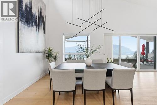 3410 Lakeshore Road Ne, Salmon Arm, BC - Indoor Photo Showing Dining Room