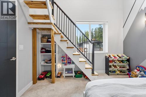 Custom built loft space! - 3410 Lakeshore Road Ne, Salmon Arm, BC - Indoor Photo Showing Bedroom
