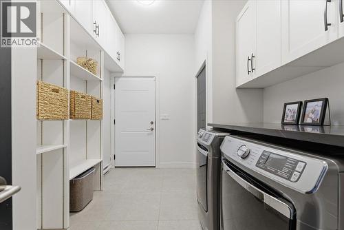 3410 Lakeshore Road Ne, Salmon Arm, BC - Indoor Photo Showing Laundry Room