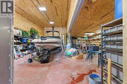 3410 Lakeshore Road Ne, Salmon Arm, BC - Indoor