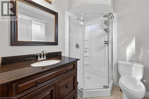 28 Buchanan Drive, Caledonia, ON - Indoor Photo Showing Bathroom
