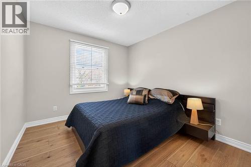 28 Buchanan Drive, Caledonia, ON - Indoor Photo Showing Bedroom