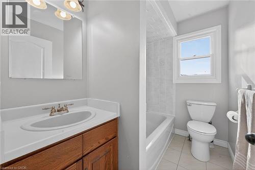 28 Buchanan Drive, Caledonia, ON - Indoor Photo Showing Bathroom