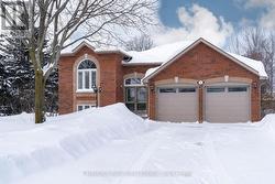 16 GREEN PINE CRESCENT  Wasaga Beach, ON L9Z 1P6