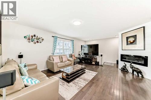 271 Prestwick Acres Lane Se, Calgary, AB - Indoor Photo Showing Living Room