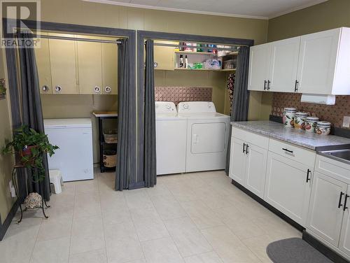 20 Second Ave, Wawa, ON - Indoor Photo Showing Laundry Room