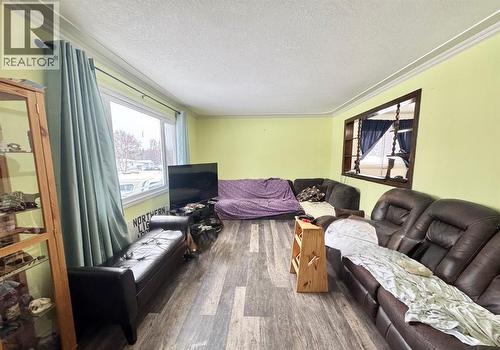 5428 Moosehorn Avenue, Swan Hills, AB - Indoor Photo Showing Living Room