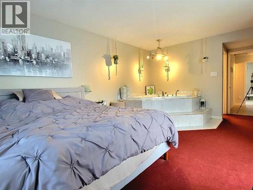 9521 87 Avenue, Grande Prairie, AB - Indoor Photo Showing Bedroom