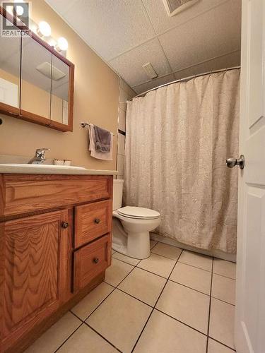 9521 87 Avenue, Grande Prairie, AB - Indoor Photo Showing Bathroom