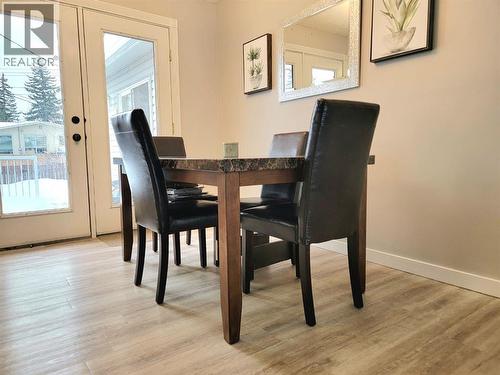 9521 87 Avenue, Grande Prairie, AB - Indoor Photo Showing Dining Room
