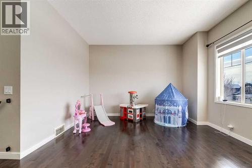 815 Tuscany Drive Nw, Calgary, AB - Indoor Photo Showing Other Room
