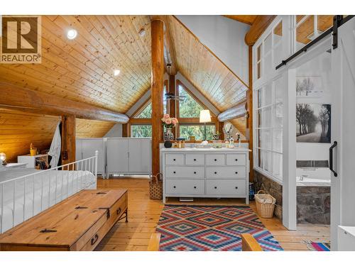 14296 Maia Lane, Gray Creek, BC - Indoor