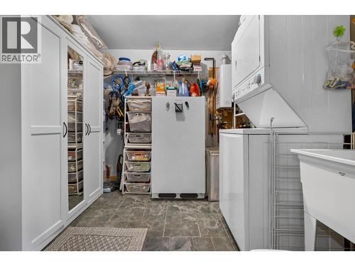 14296 Maia Lane, Gray Creek, BC - Indoor Photo Showing Laundry Room