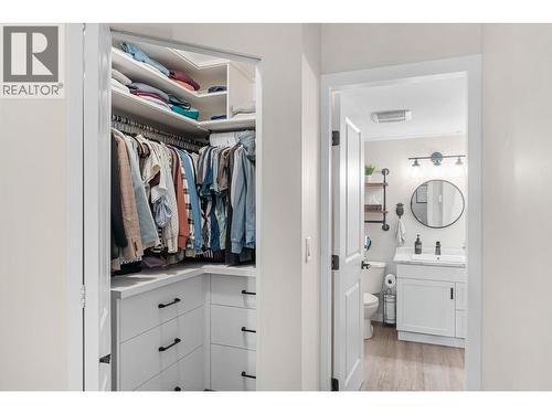 Added bult in's in the primary closet - 567 Yates Road Unit# 204, Kelowna, BC - Indoor