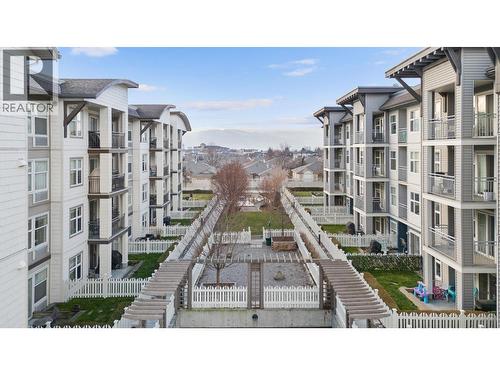 567 Yates Road Unit# 204, Kelowna, BC - Outdoor With Facade