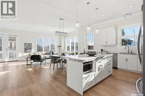 32 115 Meadows Boulevard, Saskatoon, SK - Indoor Photo Showing Kitchen With Upgraded Kitchen