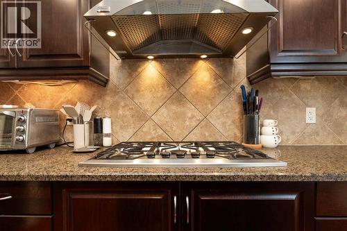 443 Everbrook Way Sw, Calgary, AB - Indoor Photo Showing Kitchen