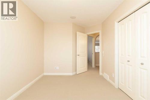 443 Everbrook Way Sw, Calgary, AB - Indoor Photo Showing Other Room