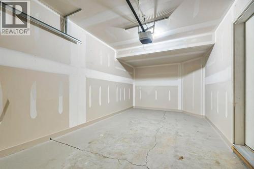 15 Copperpond Close Se, Calgary, AB - Indoor Photo Showing Other Room