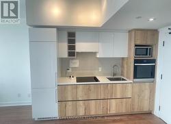 1011 - 319 JARVIS STREET  Toronto, ON M5B 0C8