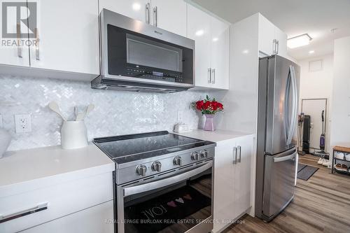 306 - 455 Charlton Avenue E, Hamilton, ON - Indoor Photo Showing Kitchen With Stainless Steel Kitchen
