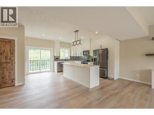 406 7000 Husband Drive, Prince George, BC - Indoor Photo Showing Kitchen With Upgraded Kitchen