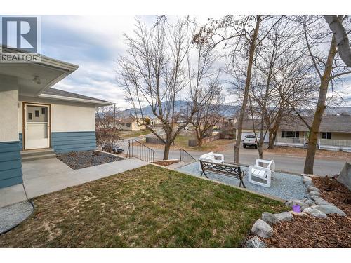 Front yard - 6470 Hollow Street, Oliver, BC - Outdoor