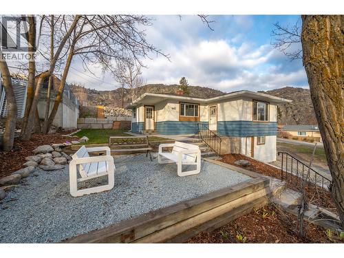 Front yard - 6470 Hollow Street, Oliver, BC - Outdoor