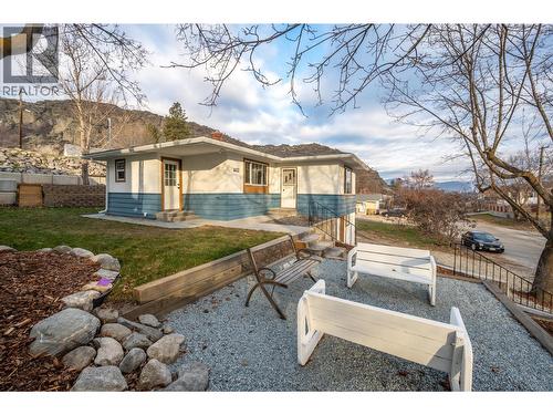 Front yard - 6470 Hollow Street, Oliver, BC - Outdoor