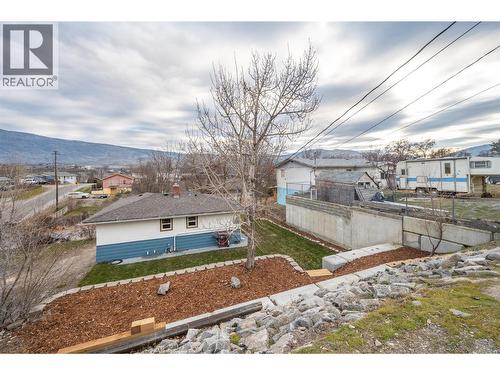 Neighbourhood - 6470 Hollow Street, Oliver, BC - Outdoor