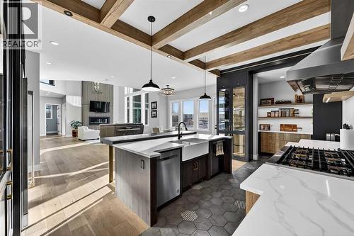 402017 23 Street W, Rural Foothills County, AB - Indoor Photo Showing Kitchen