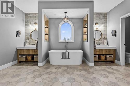 402017 23 Street W, Rural Foothills County, AB - Indoor Photo Showing Bathroom