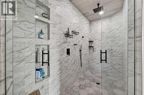 402017 23 Street W, Rural Foothills County, AB - Indoor Photo Showing Bathroom