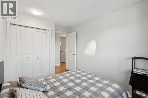 14 Glenhill Crescent, Cochrane, AB - Indoor Photo Showing Bedroom