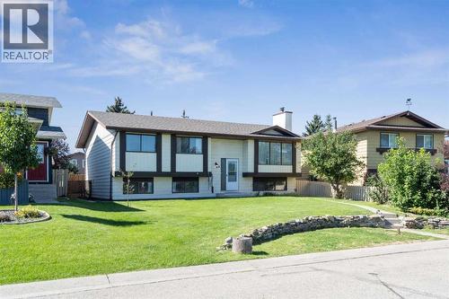 14 Glenhill Crescent, Cochrane, AB - Outdoor With Facade