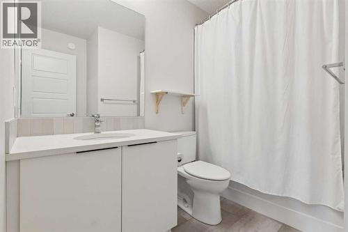 87 Aquila Way Nw, Calgary, AB - Indoor Photo Showing Bathroom