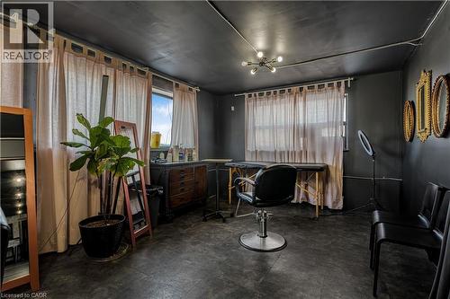 196 Parkdale Avenue, Hamilton, ON 