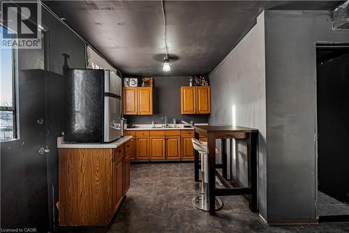 196 Parkdale Avenue, Hamilton, ON 