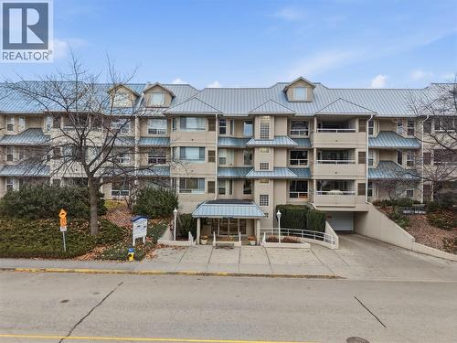 1965 Durnin Road Unit# 116, Kelowna, BC - Outdoor With Facade