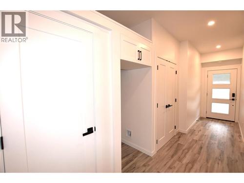 592 Nighthawk Avenue, Vernon, BC - Indoor Photo Showing Other Room