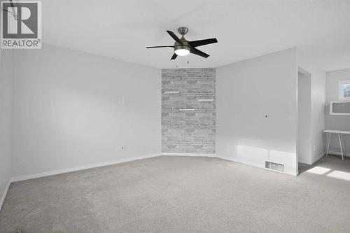 114 Walgrove Green Se, Calgary, AB - Indoor Photo Showing Other Room