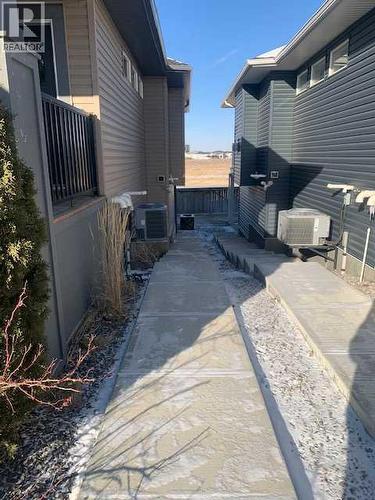 355 Skeena Crescent W, Lethbridge, AB 