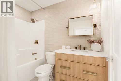 118, 20 Cascade Ridge, Canmore, AB - Indoor Photo Showing Bathroom