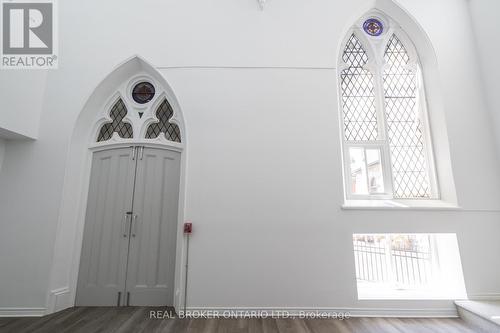 16 West Avenue S, Hamilton, ON - Indoor Photo Showing Other Room